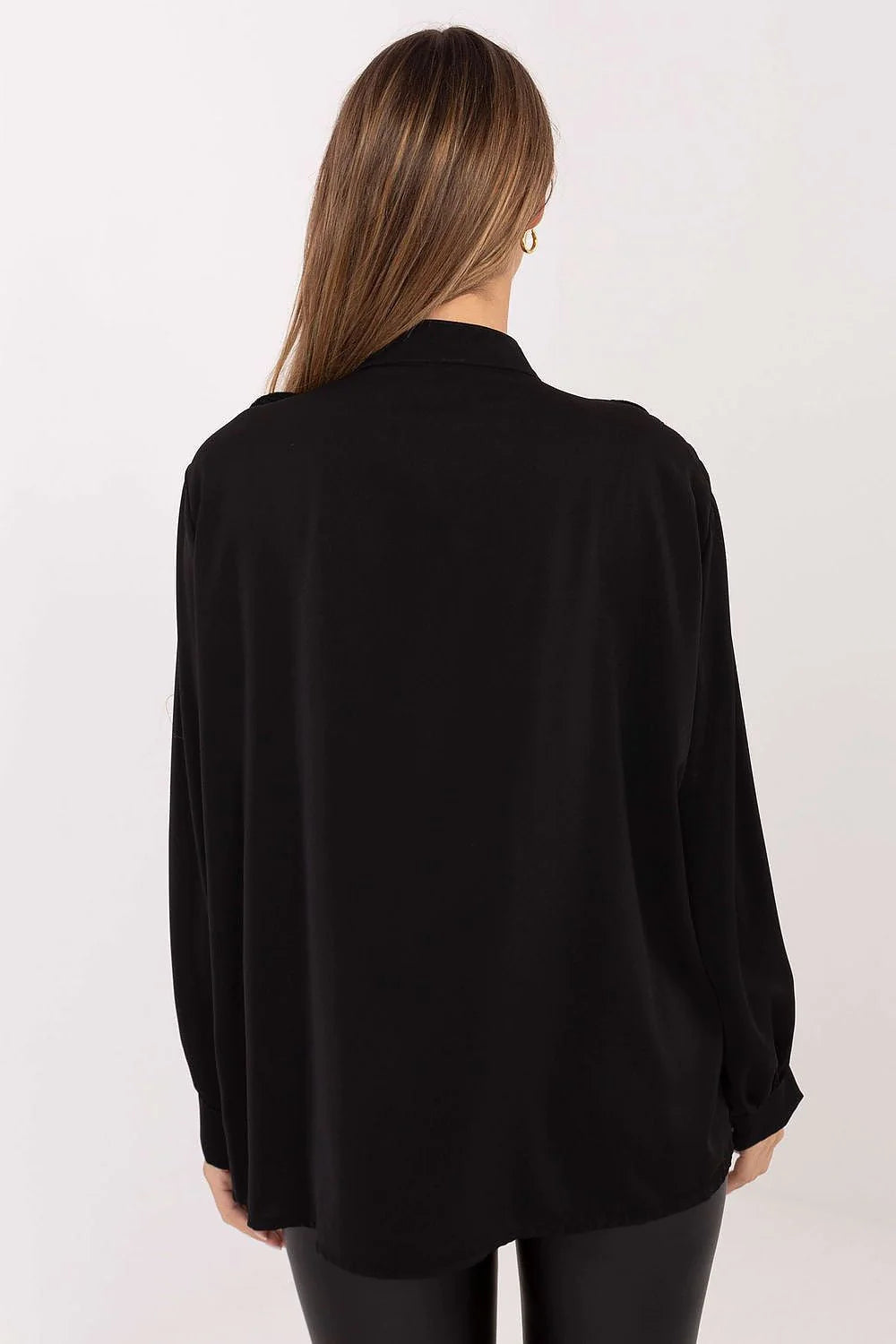 chemise femme noire jabot plissé col montant lacets boutonnés manches bouffantes coupe fluide légère polyester lisse élégante chic romantique soirée