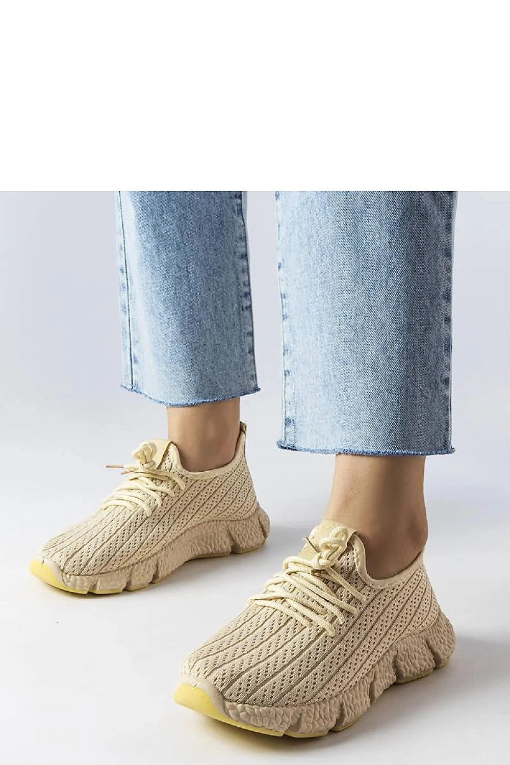 Chaussures de sport Solea pour femme style moderne minimaliste beige clair coupe basse semelle caoutchouc respirante tissu léger lacets personnalisables
