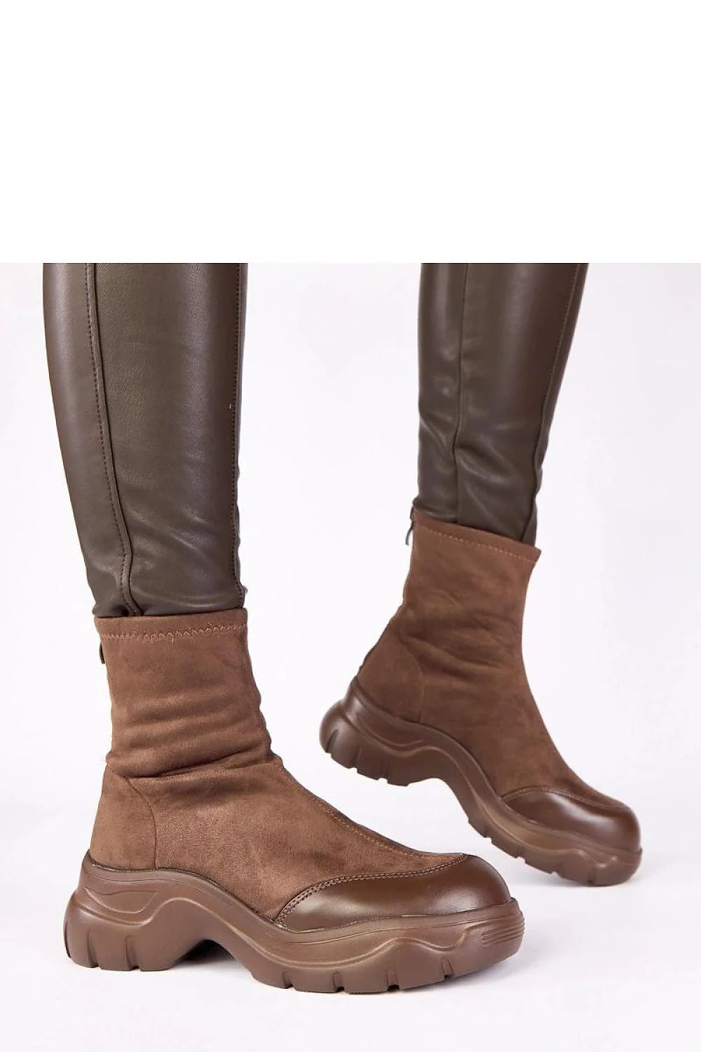 bottines semelle massive plateforme 5cm cuir suédé écologique qualité supérieure bout rond confort tige 14cm cheville fermeture éclair pratique