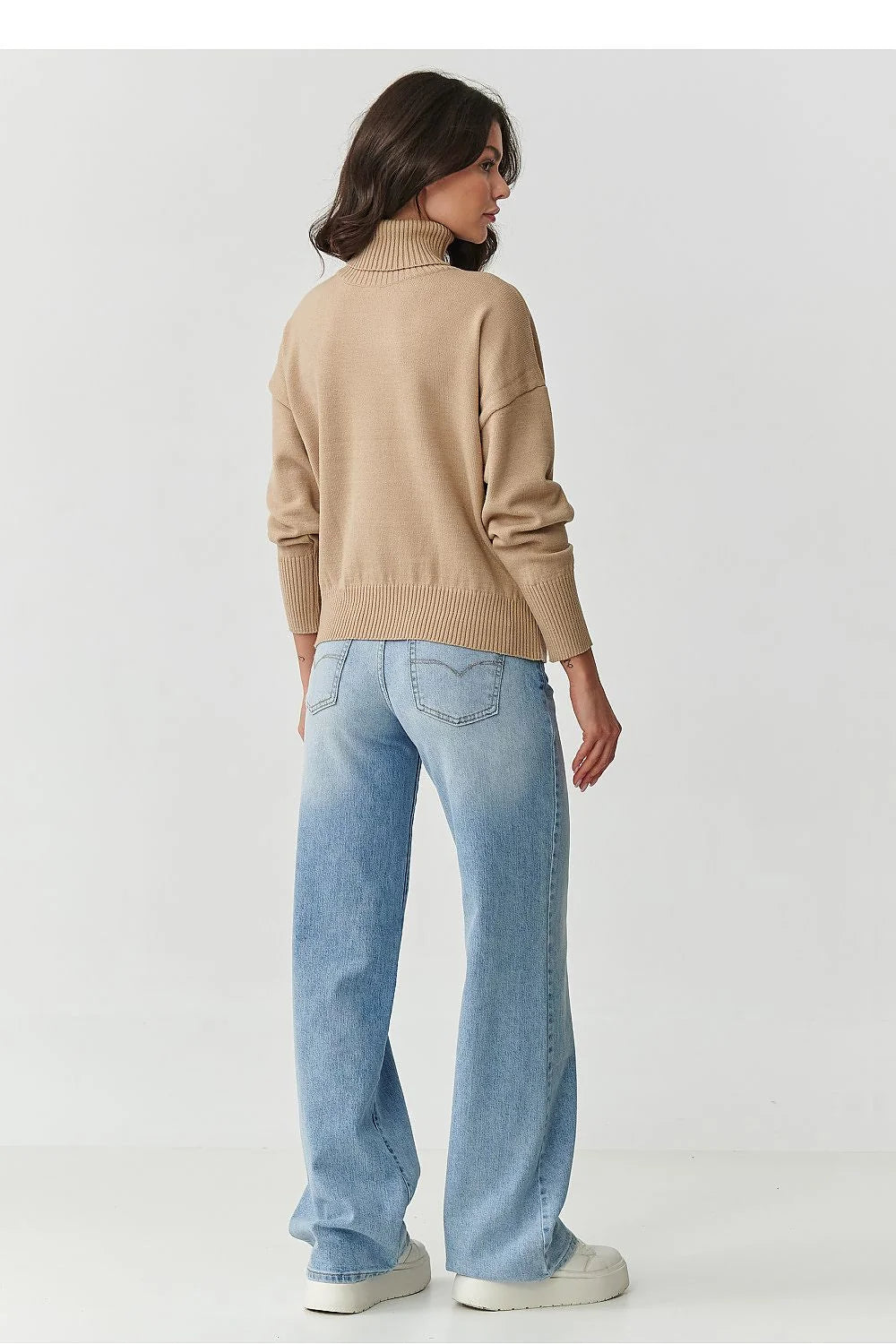 pull femme col roulé camel maille tricotée oversize coupe hanche manches longues poignets élastiques ourlet élastique doux respirant durable élégant