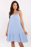 Robe d'été pour femmes style décontracté couleur bleu clair texture gaufrée mousseline de coton bretelles spaghetti volant ourlet genou