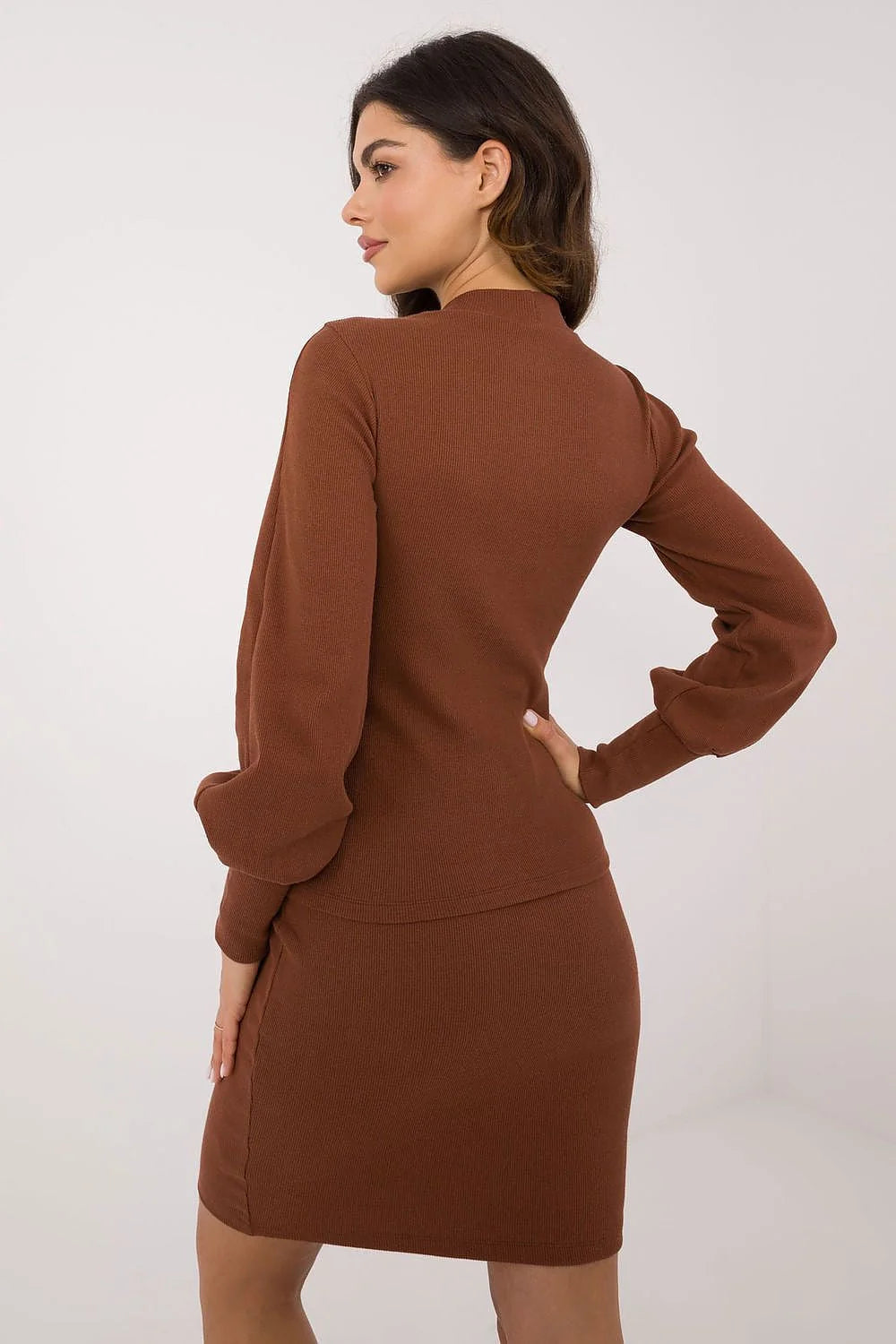 robe midi femme maille côtelée extensible marron cognac coupe moulante pencil taille marquée col rond manches longues