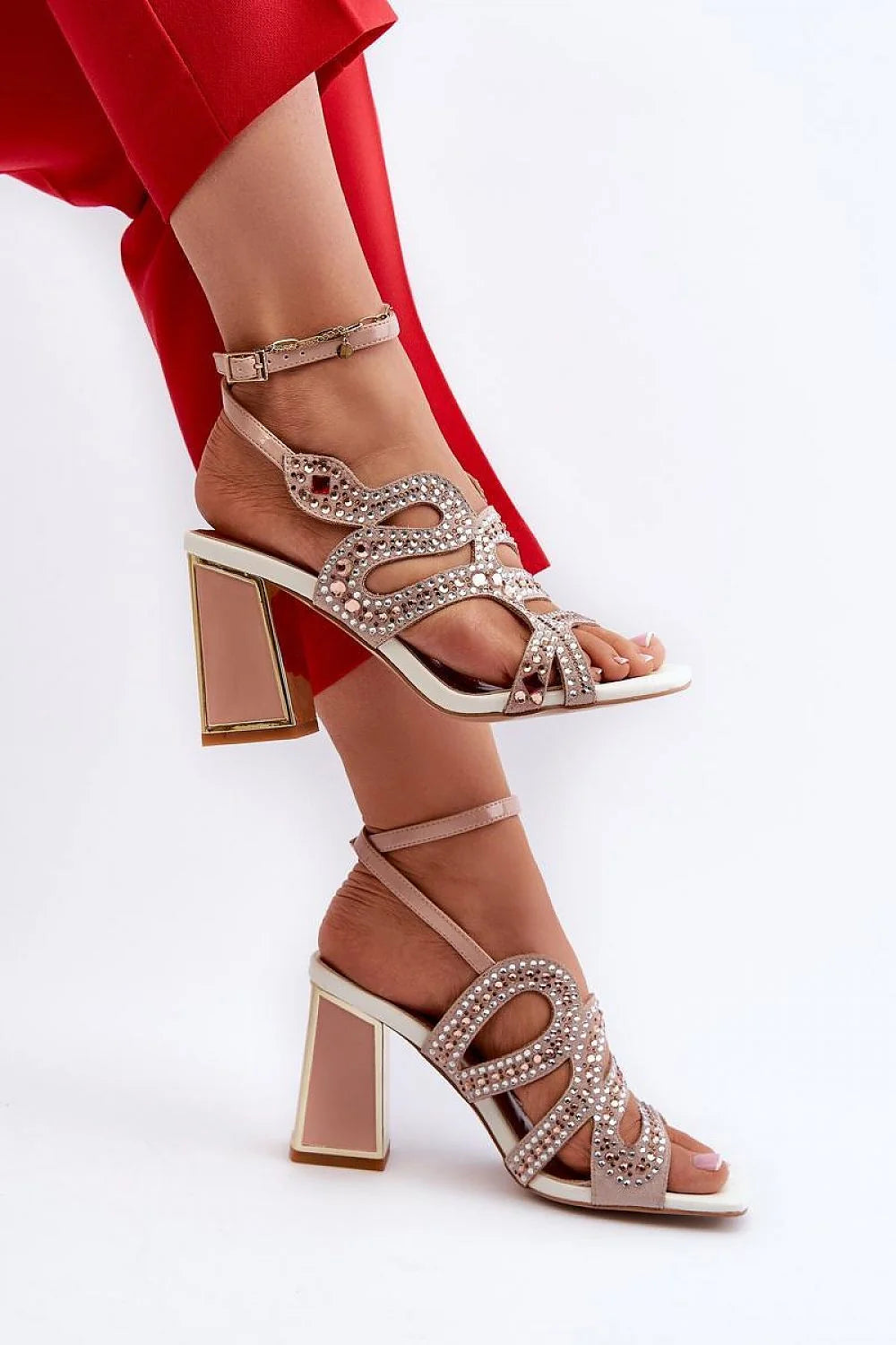 sandales femme talon bloc carré strass doré cuir suédé nude arabesques brides entrecroisées boucle ajustable boutcarré matelassée glamour cérémonie