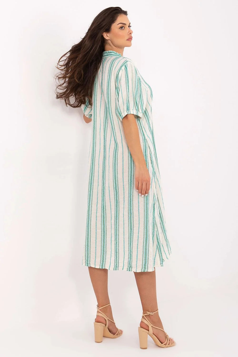 Robe chemisier femme coupe oversize manches courtes tissu léger rayures verticales vert et blanc été