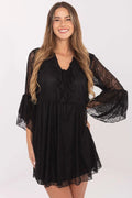robe soirée dentelle évasée noire courte trapèze fluide décolleté cœur nœud jabot manches trois quarts volants doublée romantique