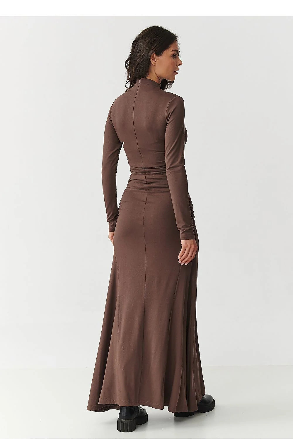 robe longue maxi manches longues col montant viscose élasthanne coupe ajustée jupe évasée fronces taille gainante bordeaux chocolat