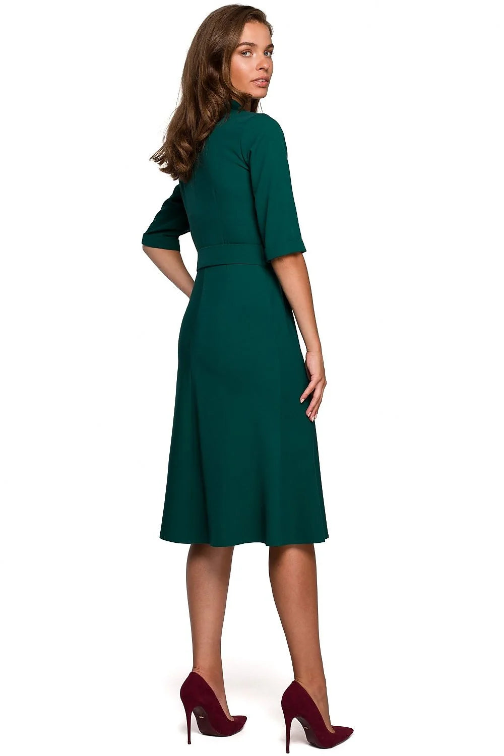robe élégante noire chemisier midi manches mi longues col chemise cintrée taille haute ceinture intégrée boucle rectangulaire œillets