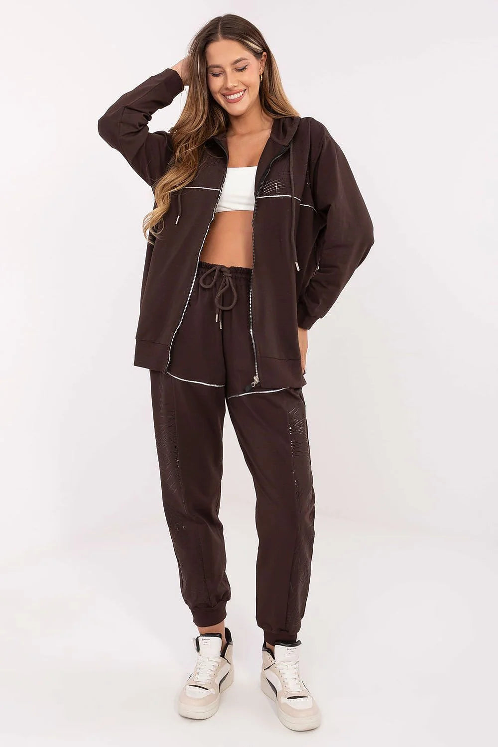 ensemble survêtement femme loungewear chocolat molleton doux oversize sweat capuche zippé fermeture métallique poches latérales jogging taille haute