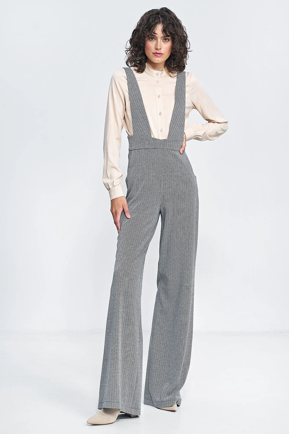 Ensemble deux pièces élégant crème gris blouse col montant salopette bretelles larges taille haute femme