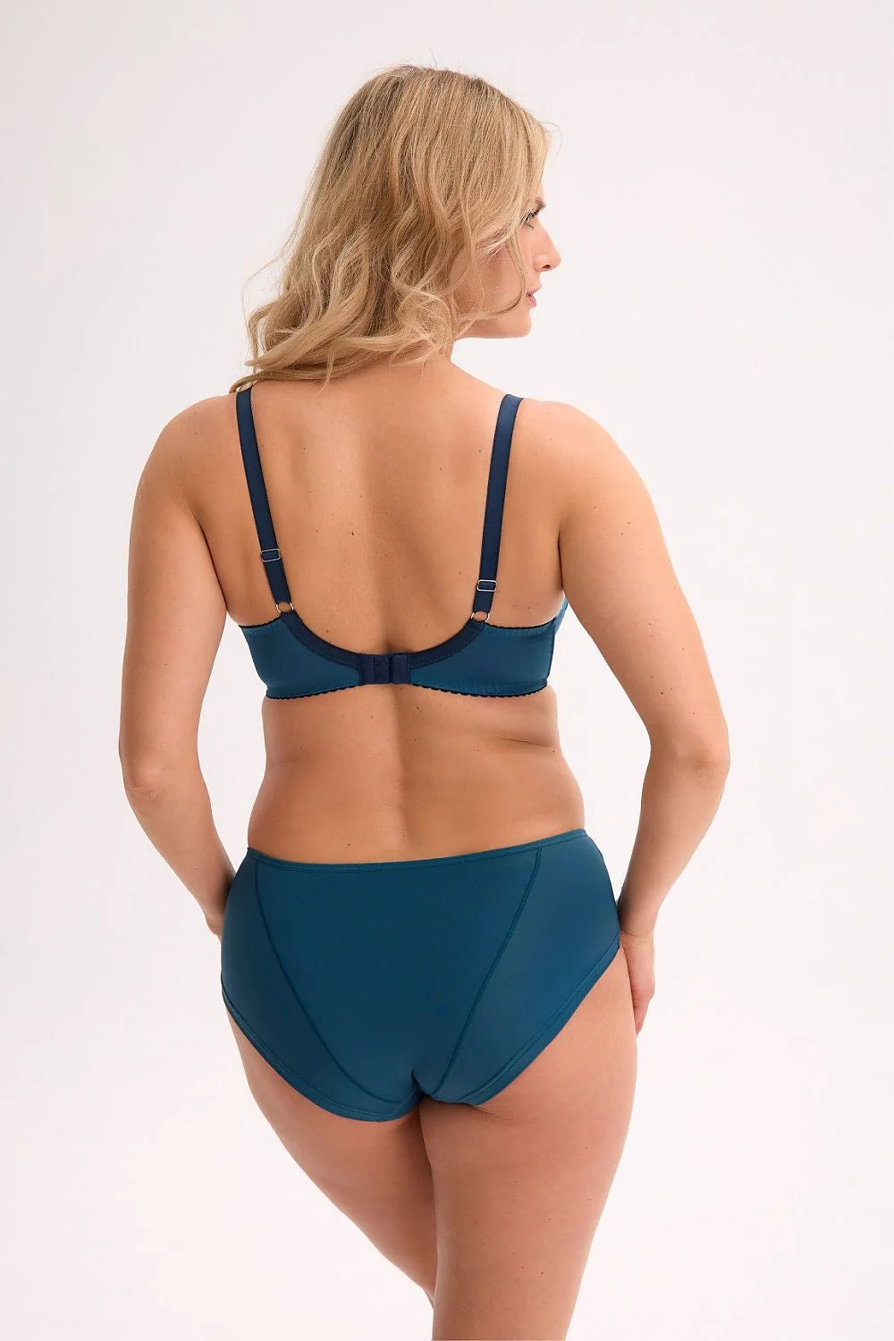soutien gorge balconnet armatures tulle broderie tonale bleu pétrole semi transparent motif feuillage bordure festonnée bretelles réglables bijou central galbante