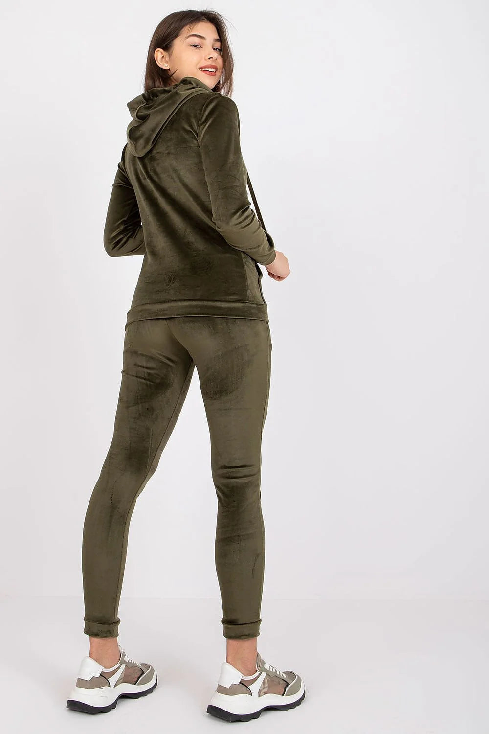 ensemble velours noir hoodie zippé capuche réglable cordon poches zippées pantalon legging slim ajusté cheville élastique