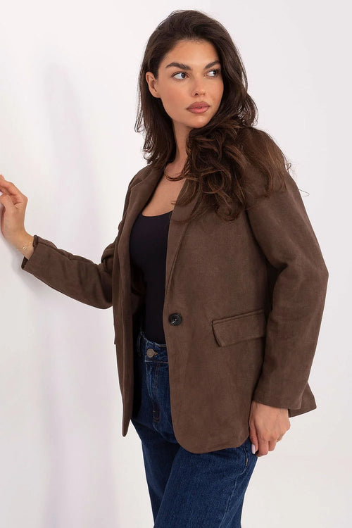 blazer femme suédée chocolat coupe droite longueur hanche col cranté manches longues fermeture bouton poches rabat finition douce