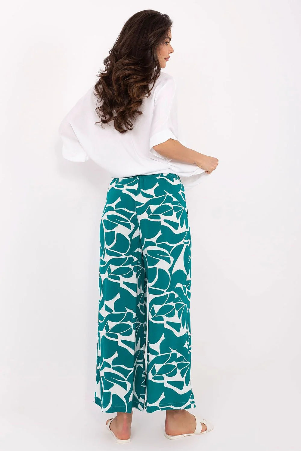 Pantalon femme Sublevel en viscose aérée, taille haute, ceinture ajustable, jambes larges, motif abstrait vert et blanc, style décontracté, écolo