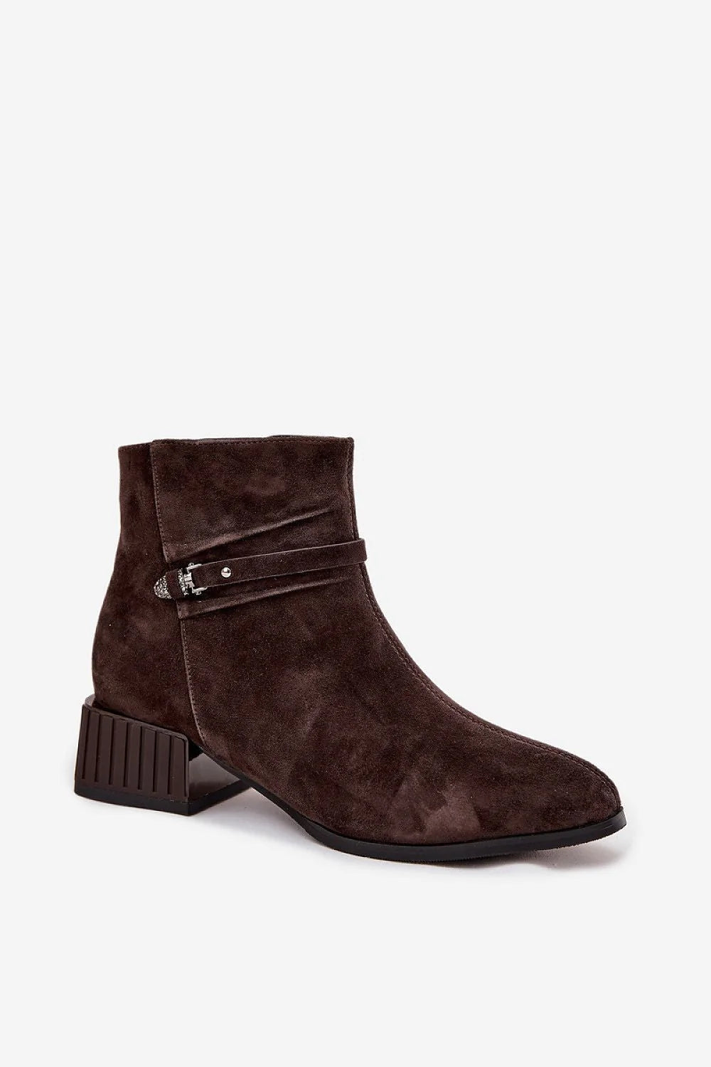 bottines femme suède marron cheville bout arrondi talon carré doublure chaude semelle antidérapante fermeture éclair lanière décorative boucle