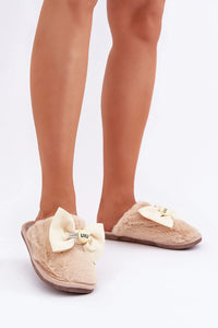 pantoufles femme mules fourrure synthétique beige doublure douce moelleuse grand nœud crème pastille dorée semelle antidérapante souple rembourrée ergonomique cocooning