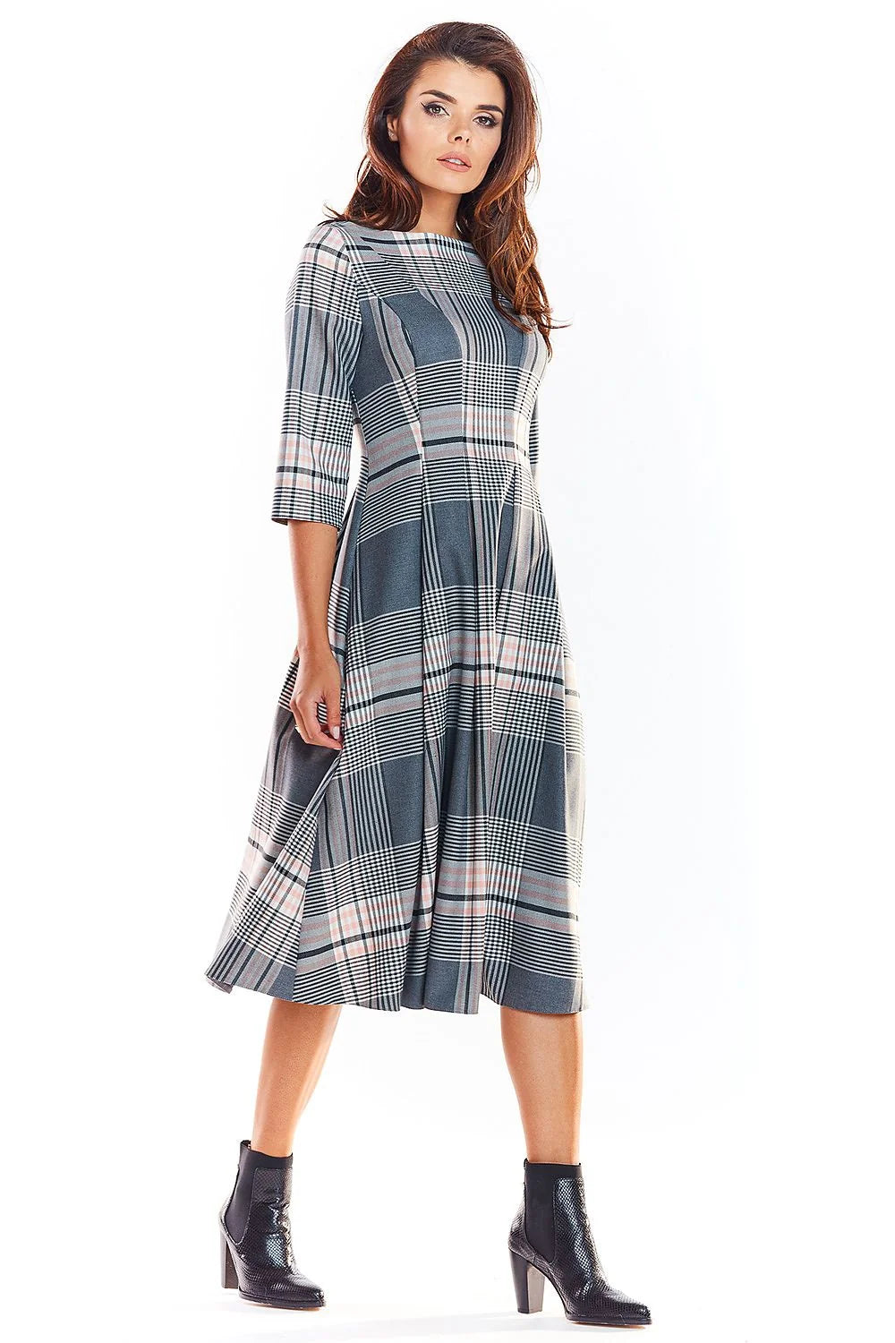 Robe élégante en polyester à carreaux gris et rose pastel pour femmes modernes et chics