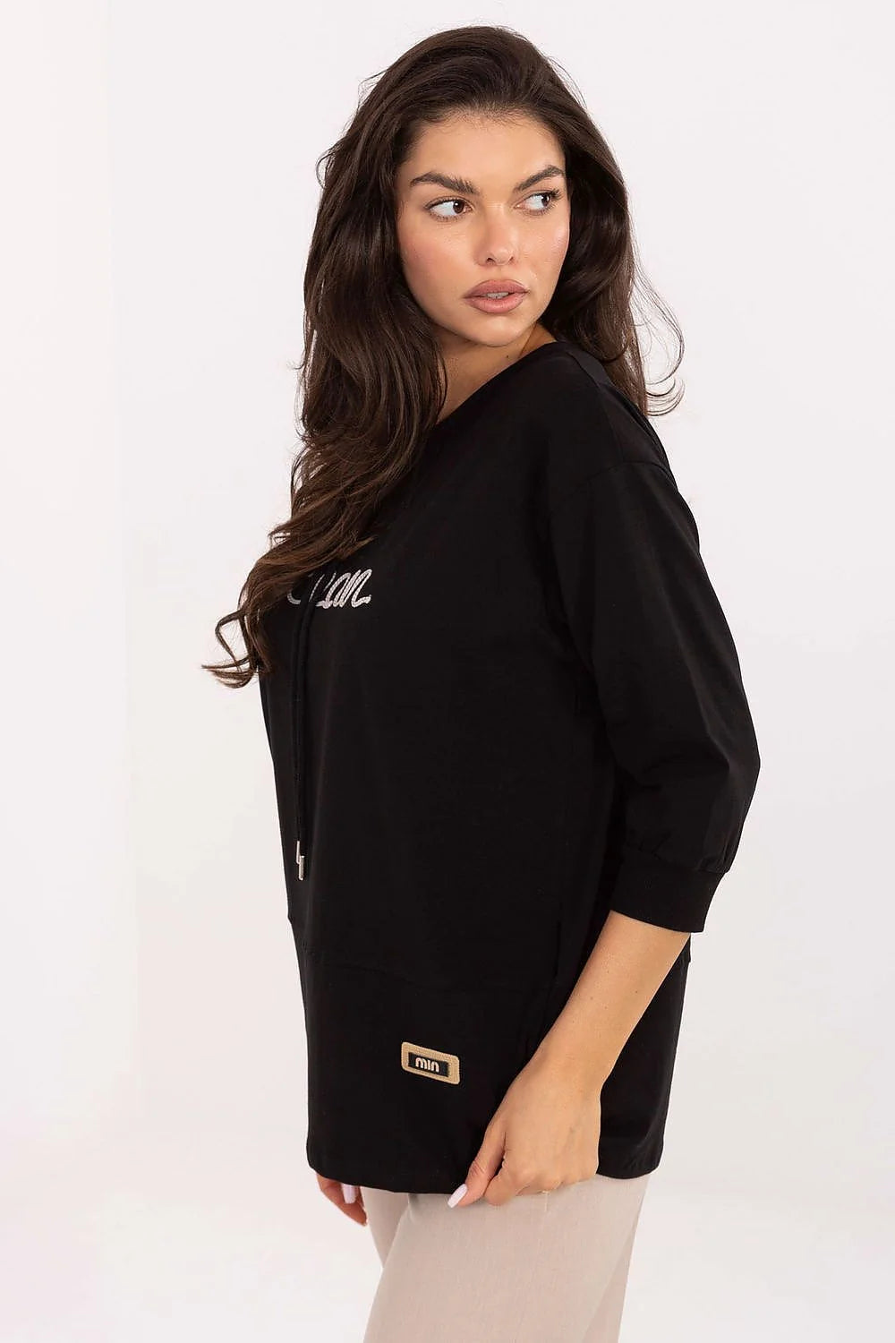 chemisier sweatshirt femme oversize coton doux manches bouffantes trois quarts col rond cordons décoratifs broderie subtile patch beige noir