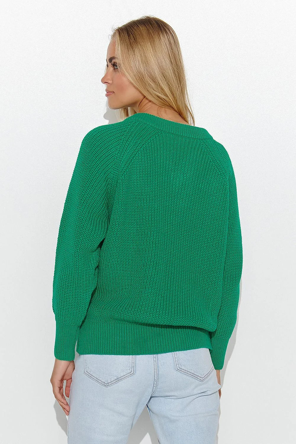 Chandail Makadamia en tricot épais maille côtelée vert vif col en V manches longues femme