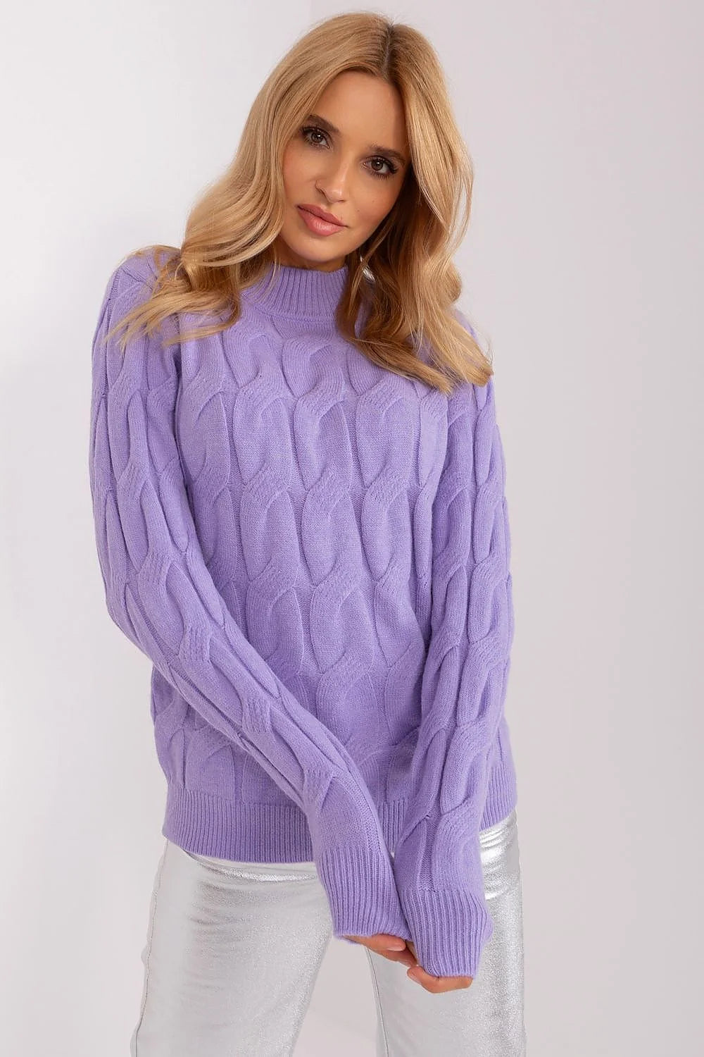 Pull maille torsadée couleur lilas femmes manches longues col rond poignets côtelés coupe décontractée