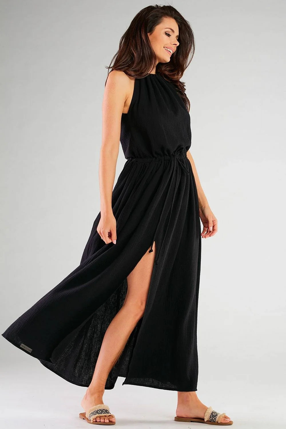 Robe de jour Infinite You style élégant fluide sans manches encolure halter coton lycra Made in Poland