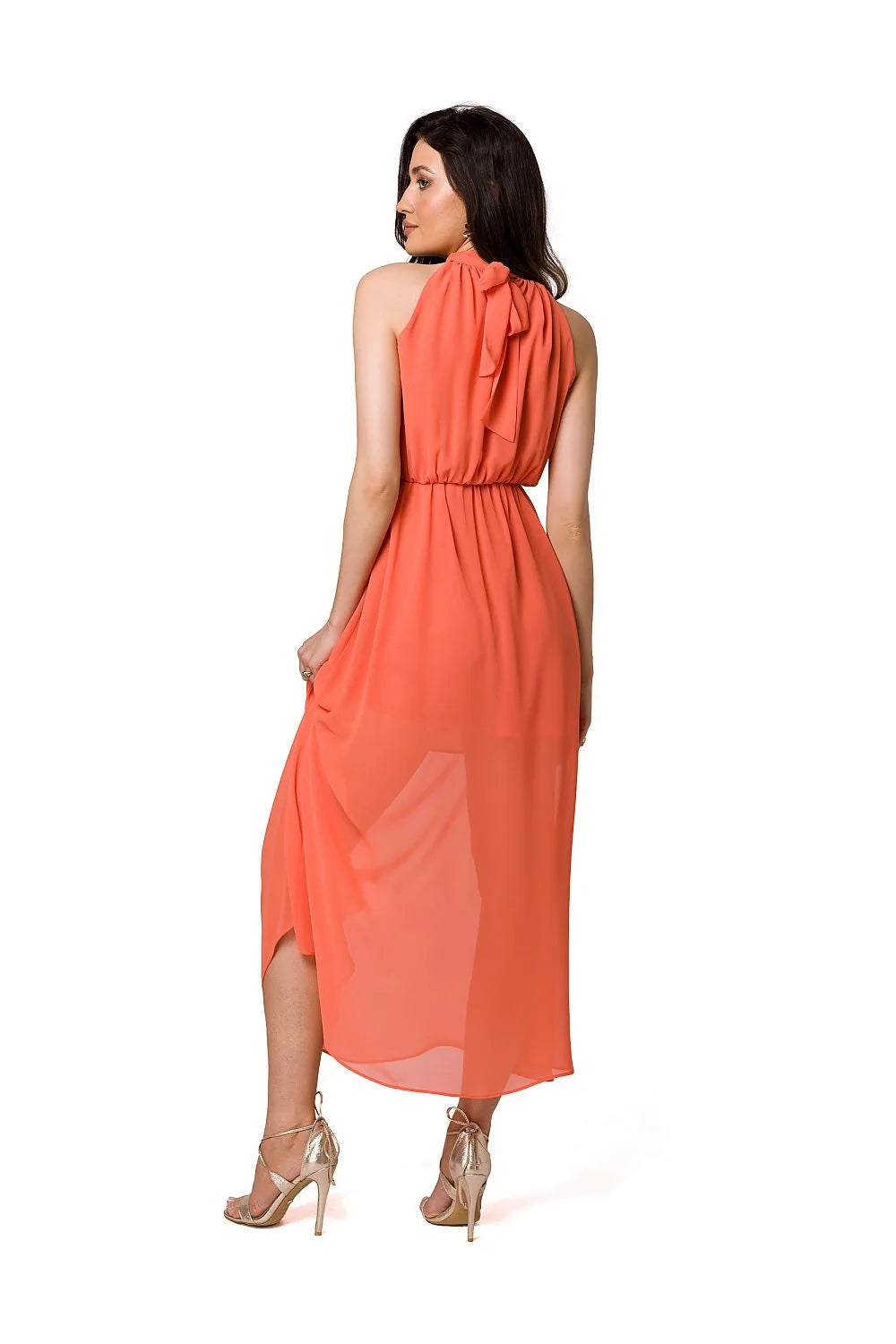 Robe de cocktail longue élégante corail vif en mousseline soie femmes taille ajustable portée sandales talons