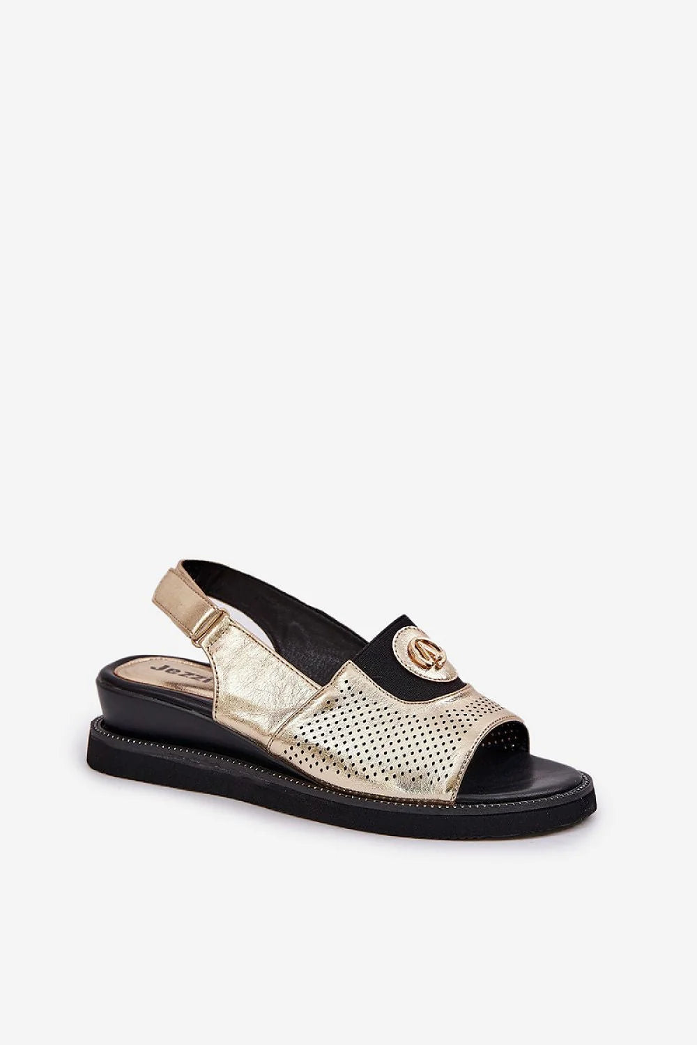 Sandales ouvertes pour femme design moderne métallique doré perforé confortable summer shoes style élégant occasion décontractée