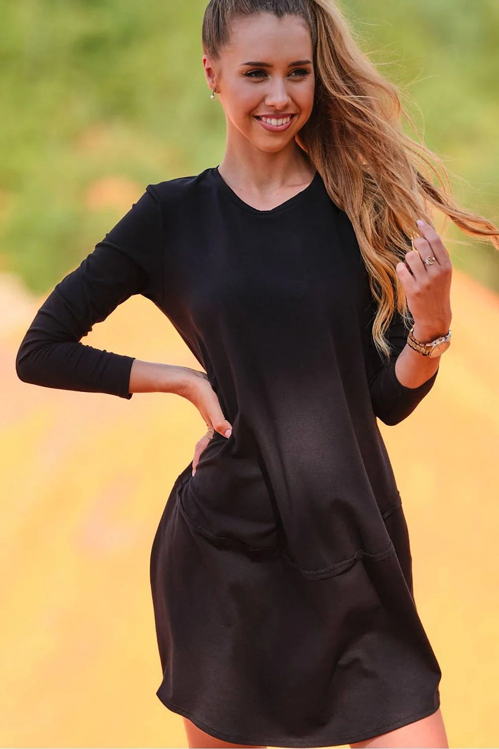 robe courte femme manches longues minimaliste rose poudré jersey coton lycra coupe droite encolure ronde poches latérales discrètes confort décontractée