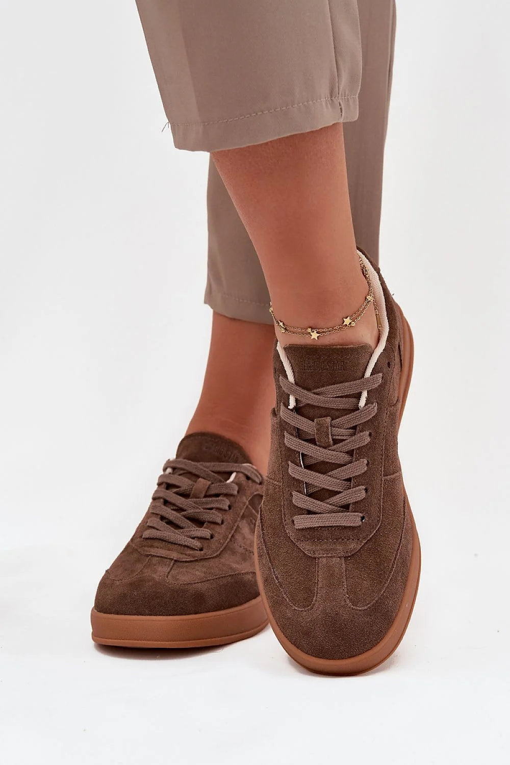 sneakers femme cuir suédé marron chocolat basse bout arrondi plateforme 2cm semelle intérieure HIPOLYSYSTEM résistance abrasion absorption humidité amortissement chocs