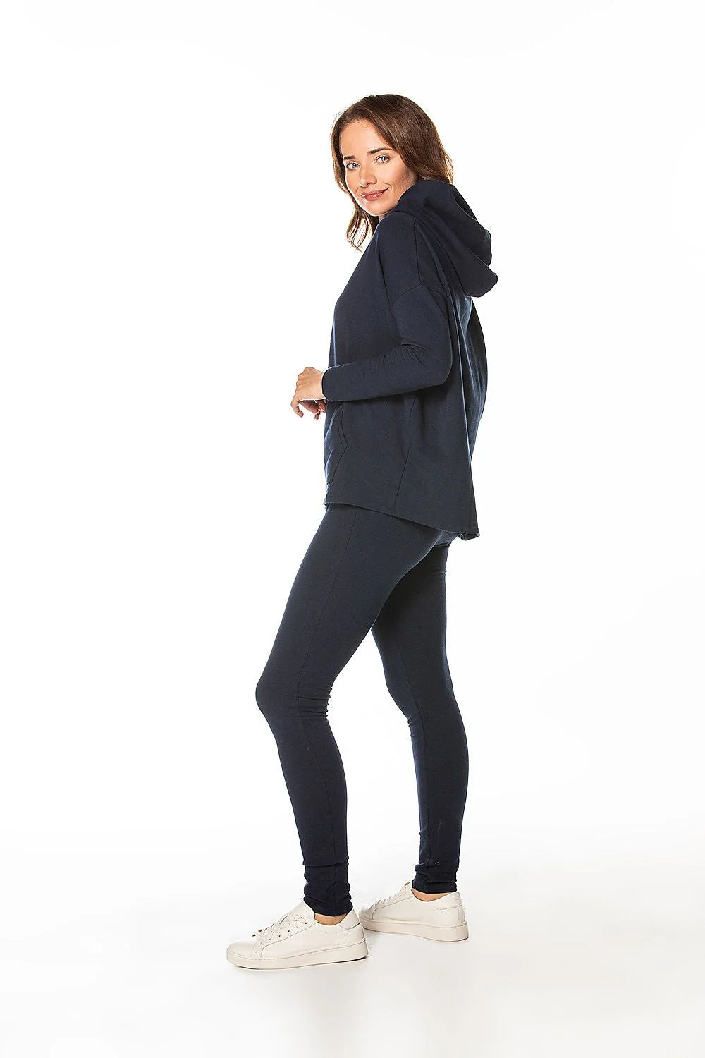 Sweatshirt Tessita ensemble coordonné sweatshirt legging capuche manches longues poche kangourou coton polyester femme bleu marine