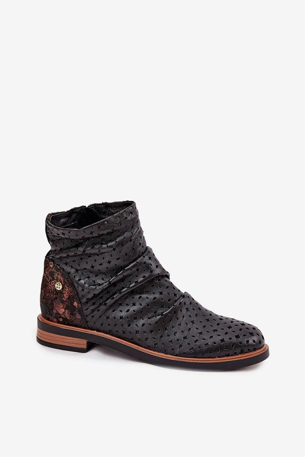 bottines femme Maciejka cuir noir perforé mi cheville talon plat 3cm bout arrondi fermeture éclair latérale tige froissée