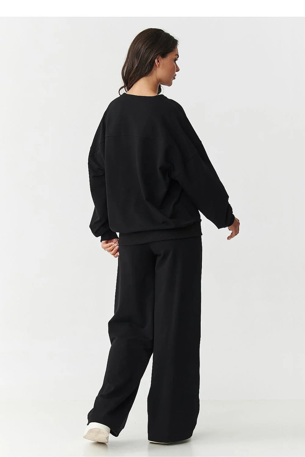 ensemble survêtement femme noir sweat oversize col rond manches longues pantalon large taille élastique poches broderie tonale molleton coton stretch