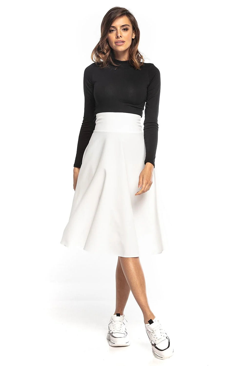 Tenue moderne deux pièces coton noir blanc casual chic confort quotidien pour femmes élégantes