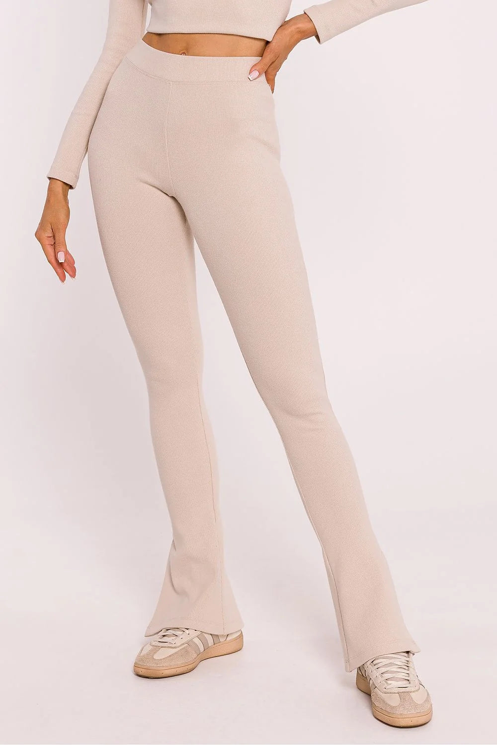 Leggings longues Moe en coton élasthanne, coupe ajustée, fentes latérales, style moderne, confort tout jour, femme