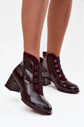 bottines femme cuir naturel verni bordeaux suède contrastant bout arrondi talon bloc sculpté fermeture éclair latérale œillets métalliques doublure chaude