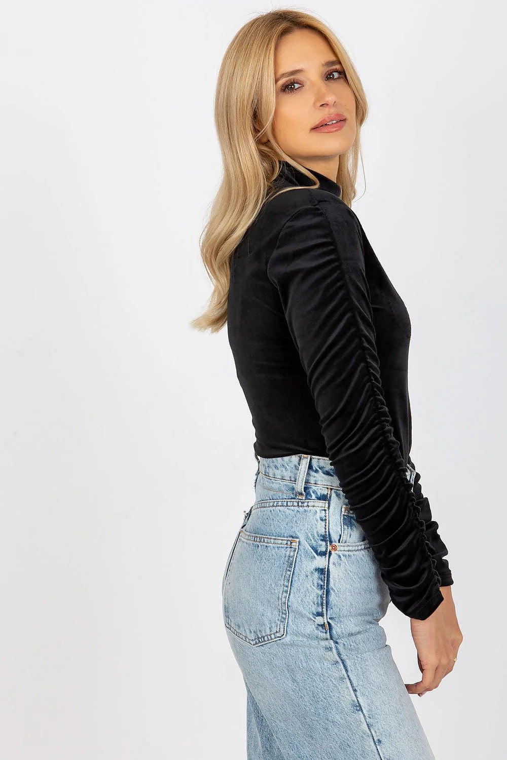 Chemisier velours blanc col montant manches longues coupe droite semi ajustée stretch élégant minimaliste intemporel femme