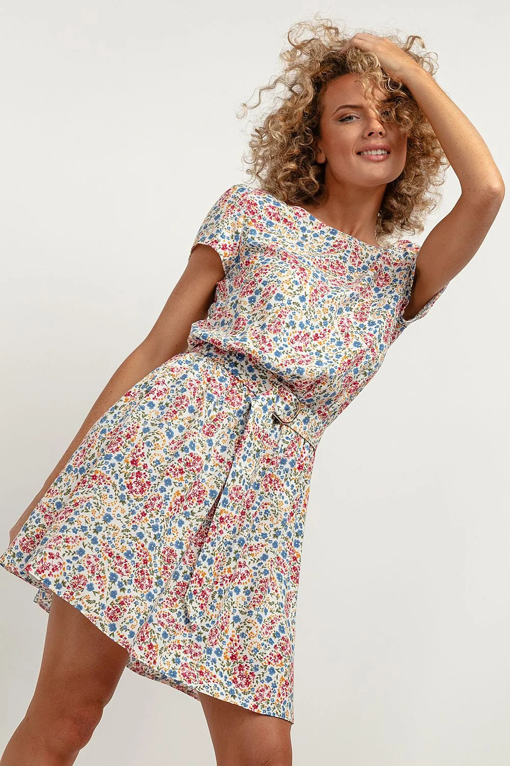 Robe de jour Tessita femme motifs floraux coupe ample ceinture dorée taille ajustable genou longueur viscosé 100%