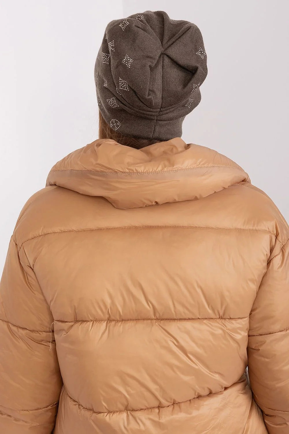 bonnet hiver femme cachemire acrylique coton chaud doux élégant sophistiqué décontracté maille côtelée taupe strass géométriques