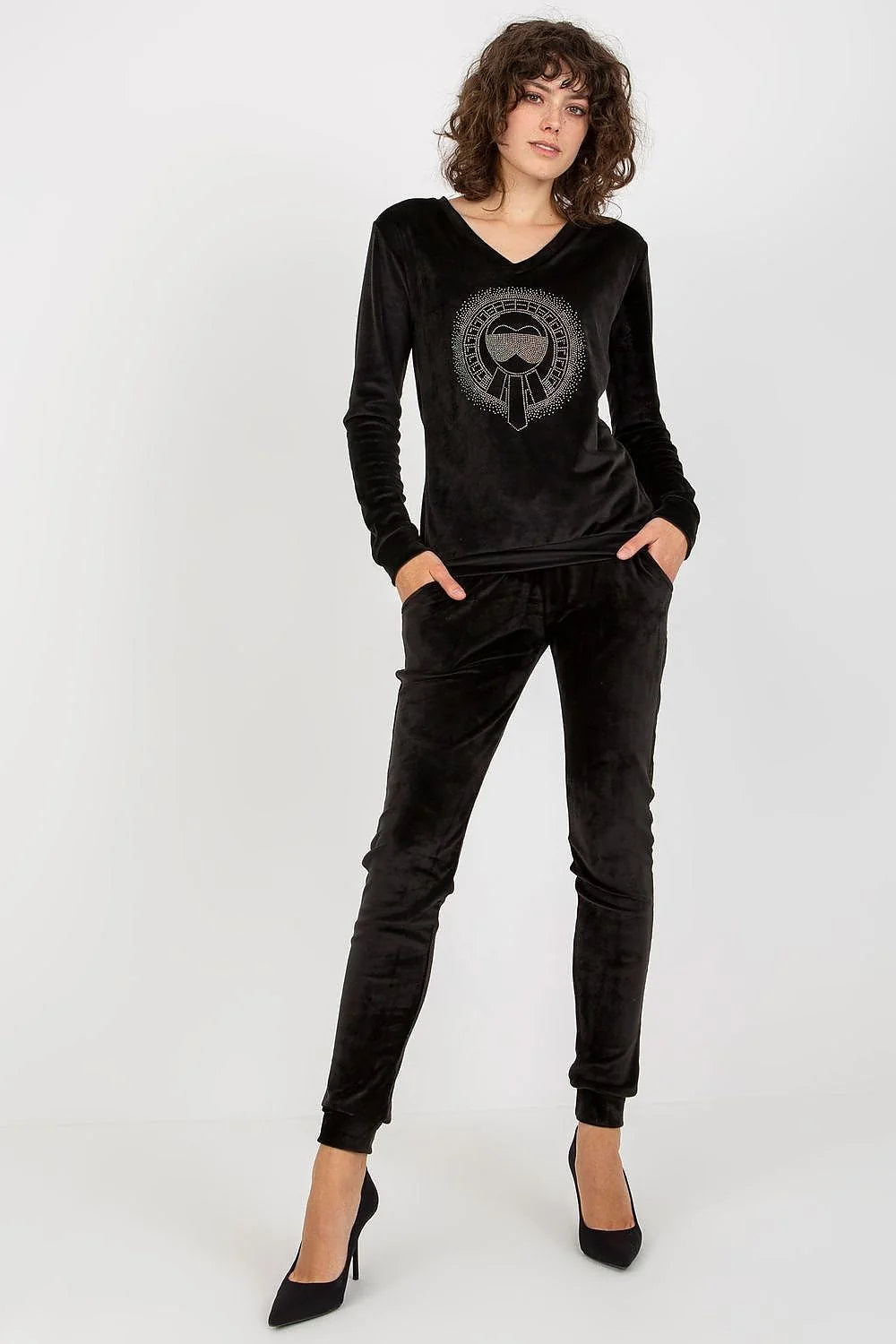 Ensemble Relevance Velours Femme Chemisier Manches Longues Encolure Serpent Pantalon Taille Élastique Matelassé Camel
