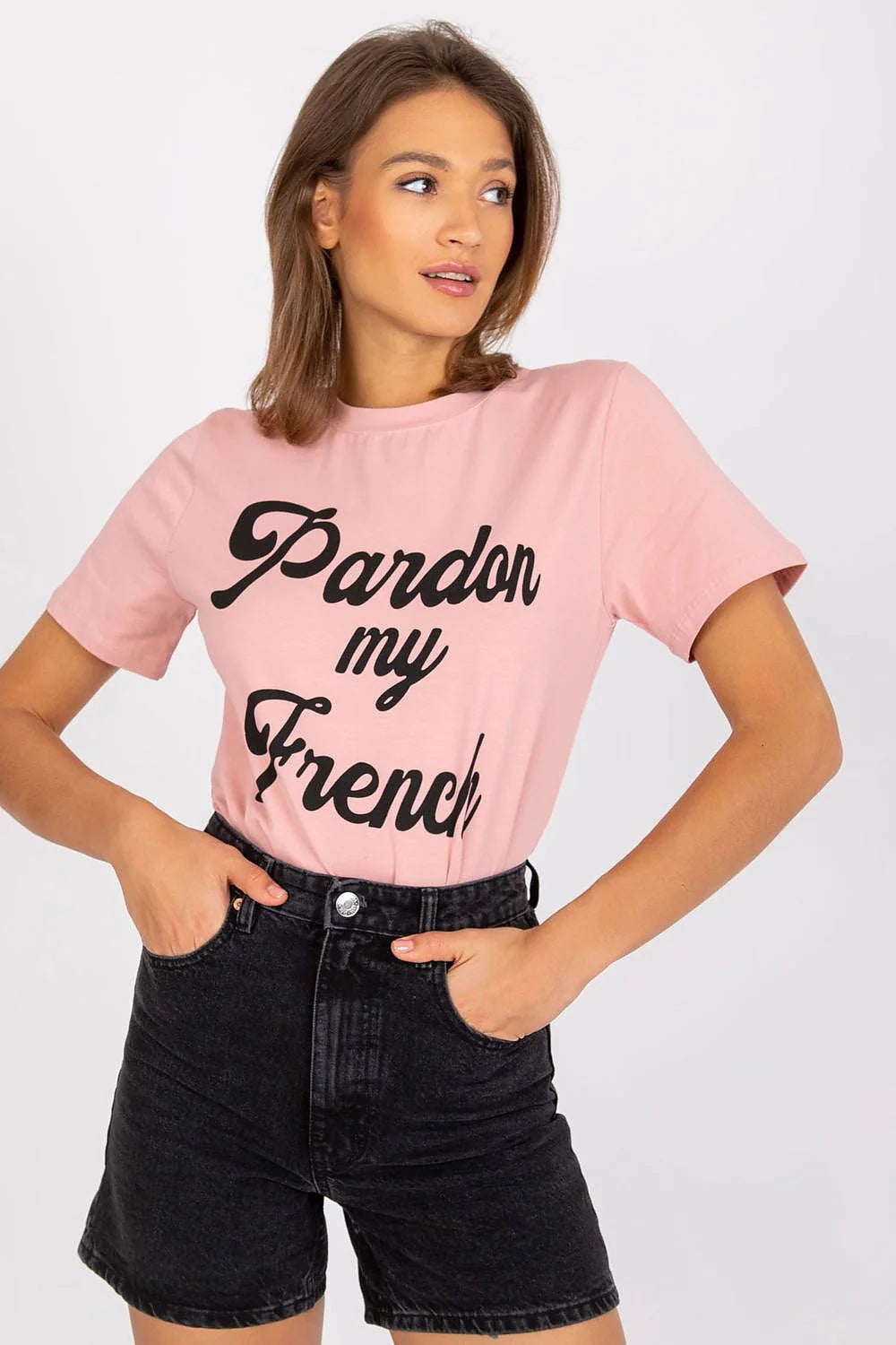 T-shirt Fancy pour femme manches courtes rose pastel texte cursive Pardon my French en coton 95% lycra 5% short denim taille haute femme