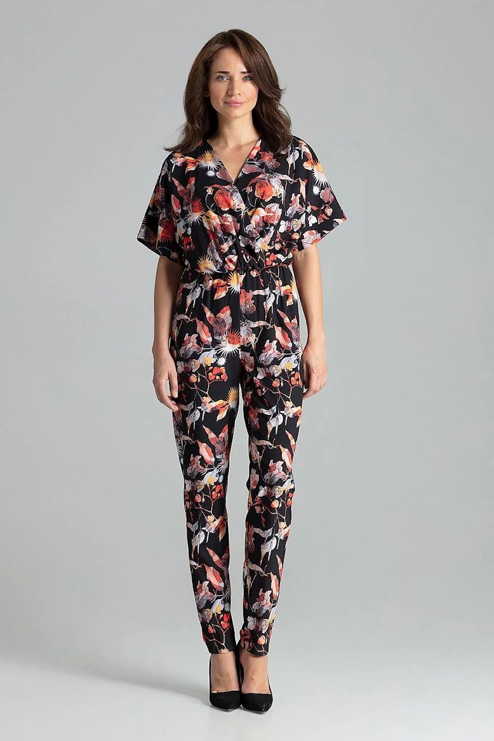 combinaison pantalon femme bleu électrique col V croisé manches kimono courtes taille cintrée élastique jambes droites effilées tissu fluide drapé