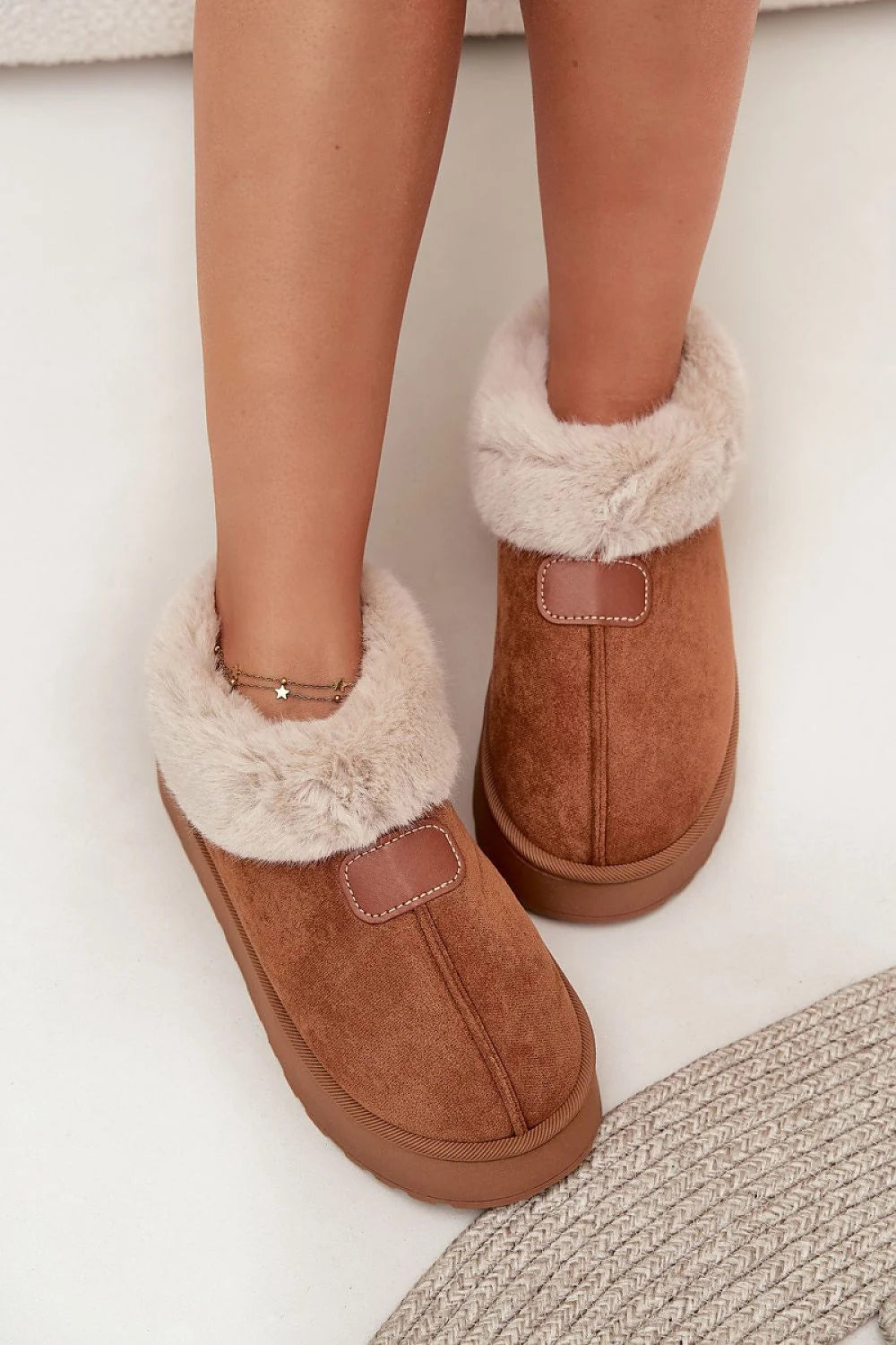 bottes neige femme suède synthétique cognac fausse fourrure beige col doublure intérieure plateforme 4cm semelle caoutchouc antidérapante bout rond confortable