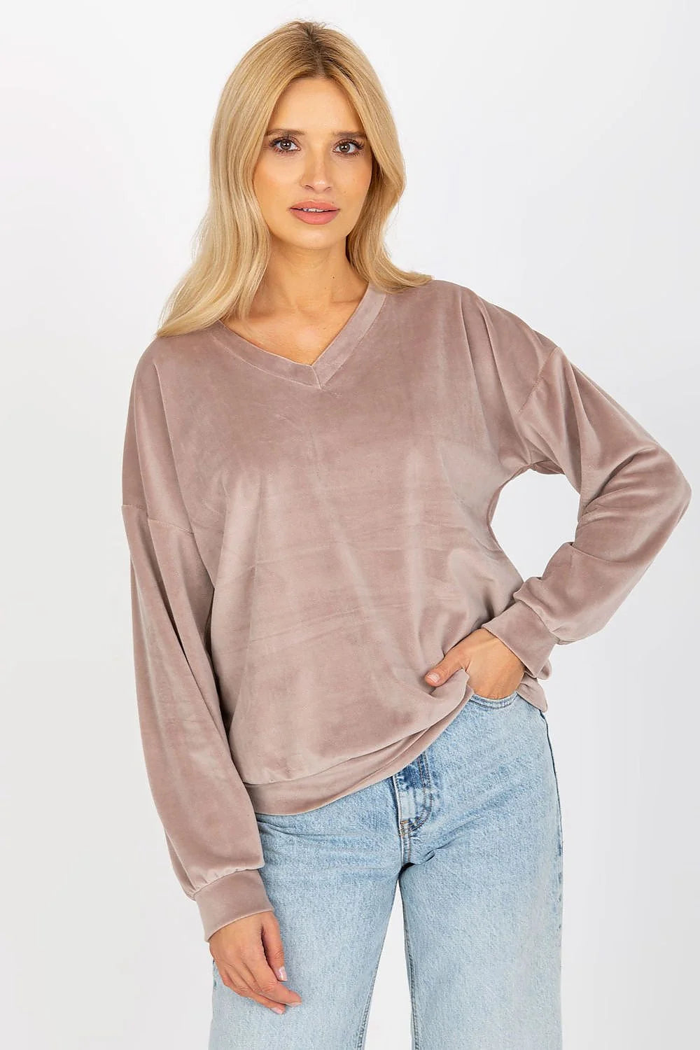 Sweatshirt Rue Paris en velours taupe doux, manches longues, encolure en V, coupe ample, femme élégance casual-chic