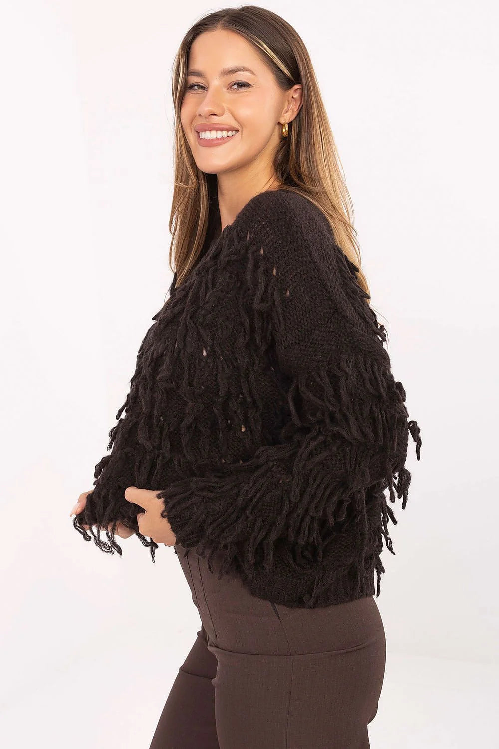 pull crop maille épaisse oversize franges bohème chic brun ébène coupe courte ample col rond manches bouffantes bouclée cocooning hivernal