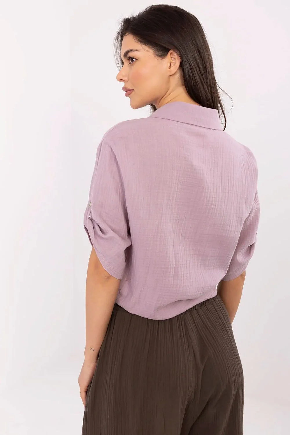Chemise pour femme élégante style décontracté coton lavande manches courtes poche brodée Mademoiselle a Paris
