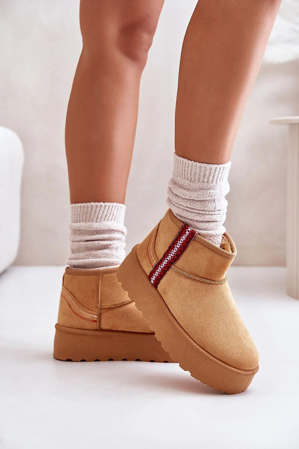 Bottines de neige pour femmes design moderne fourrure fausse confort cheville haute automne hiver mode élégante camel rouge blanc