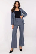 Tailleur femme moderne bleu-gris blazer et pantalon taille haute coupe évasée polyester mode professionnelle Italy Moda