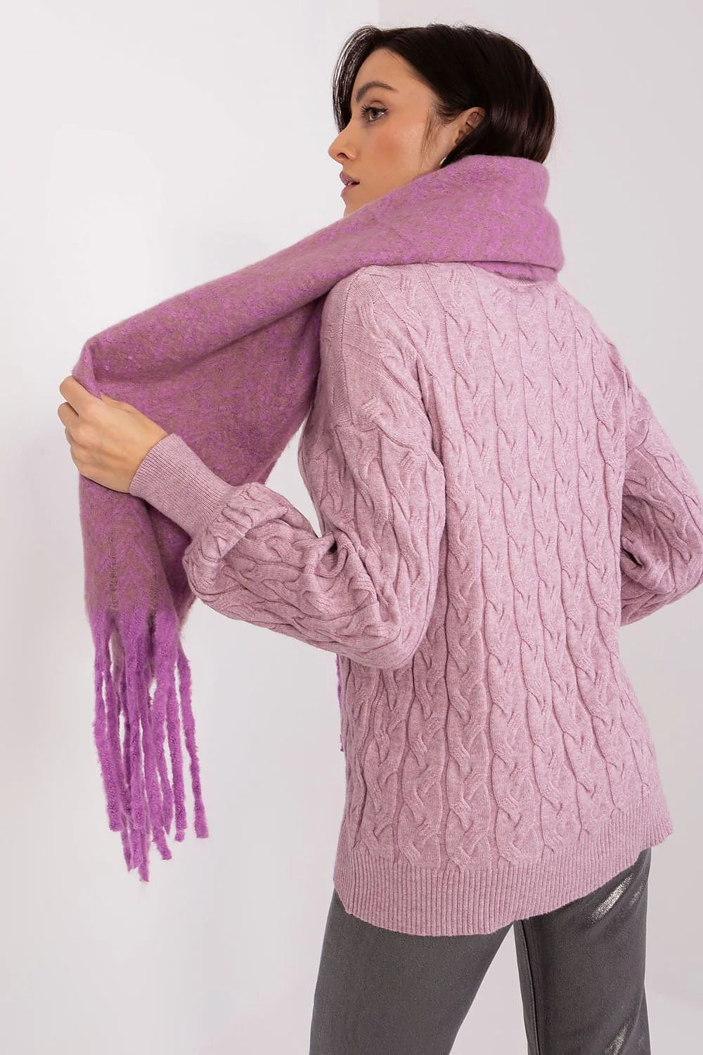 écharpe femme oversize châle long franges mohair laine mélangée duveteuse moelleuse chaude enveloppante géométrique lilas dégradée cosy élégante tendance polyvalente