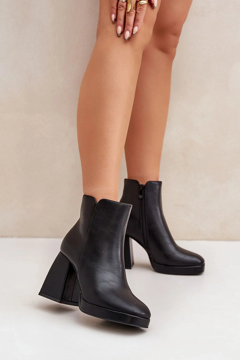 Bottines femmes modernes élégantes cuir synthétique talon bloc plateforme noire intérieure doublée confortable Object occasion quotidienne