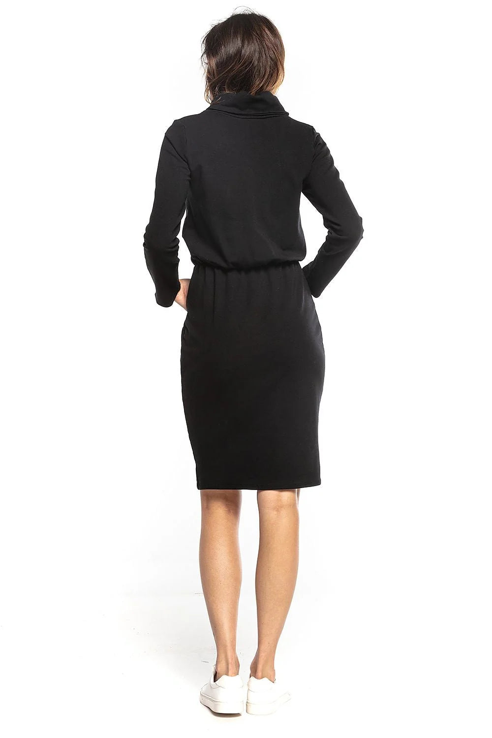 Robe en jersey coton vert kaki décontractée avec col roulé pour femme moderne élégante