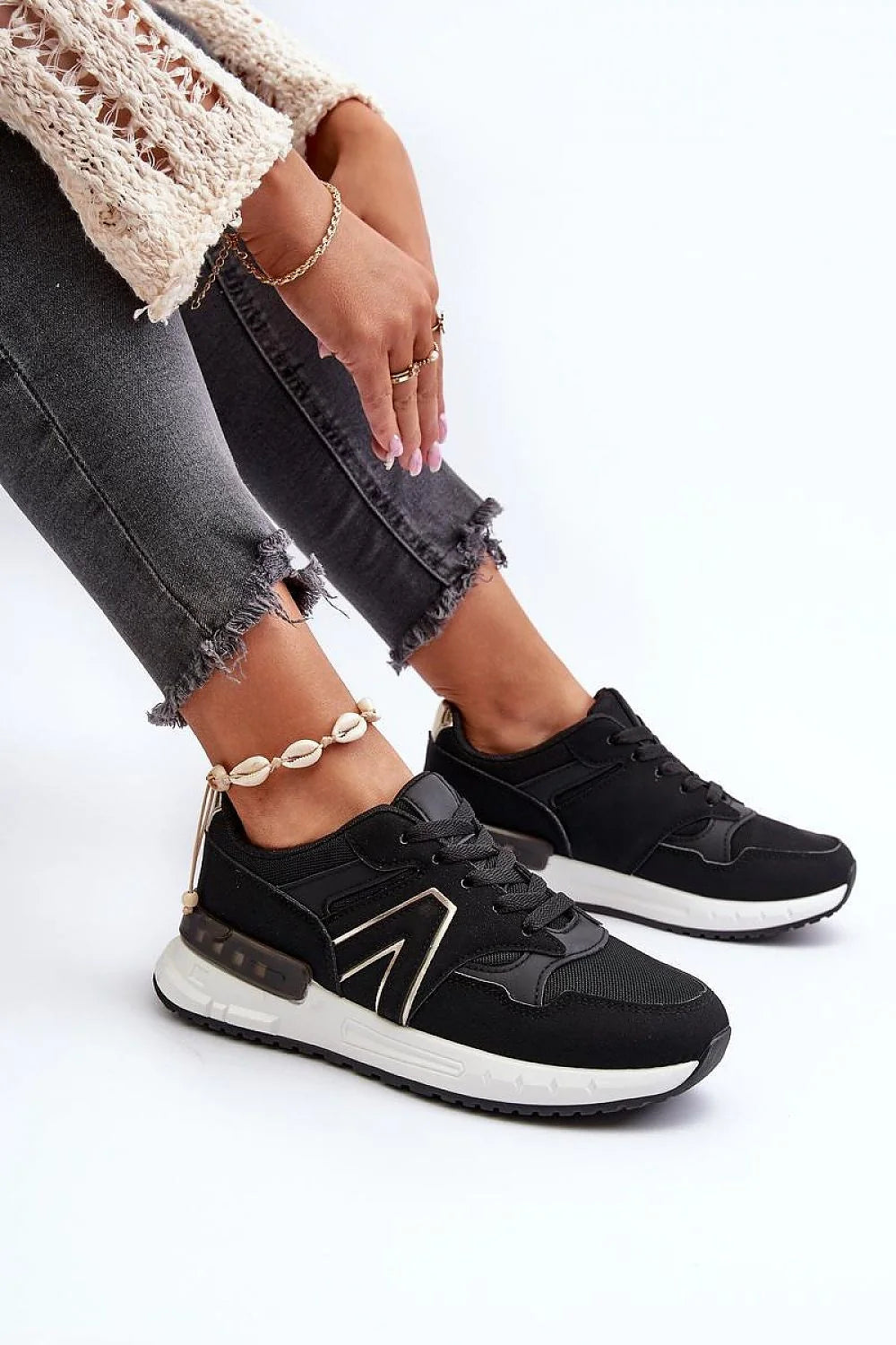 Chaussures de sport modernes pour femmes en cuir artificiel, plateforme discrète, design élégant, confortable, style décontracté
